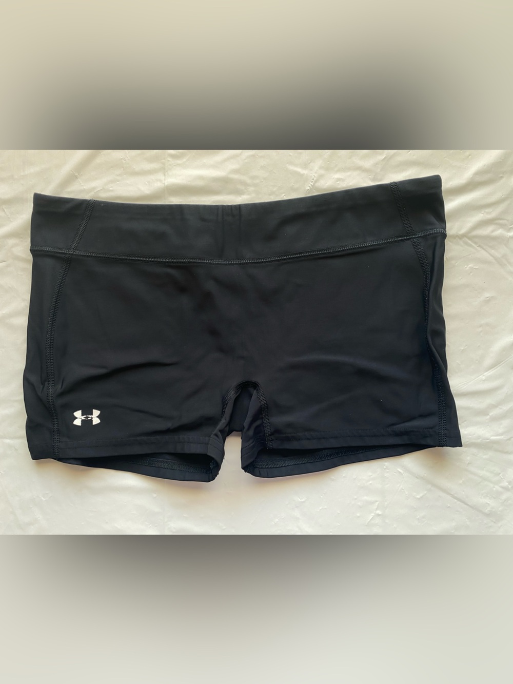Under Armour Black HeatGear Compression Volleyball Shorts Size Large 3" Inseam